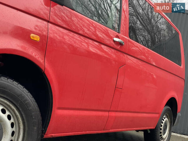 Красный Фольксваген Transporter, объемом двигателя 1.9 л и пробегом 335 тыс. км за 7899 $, фото 17 на Automoto.ua