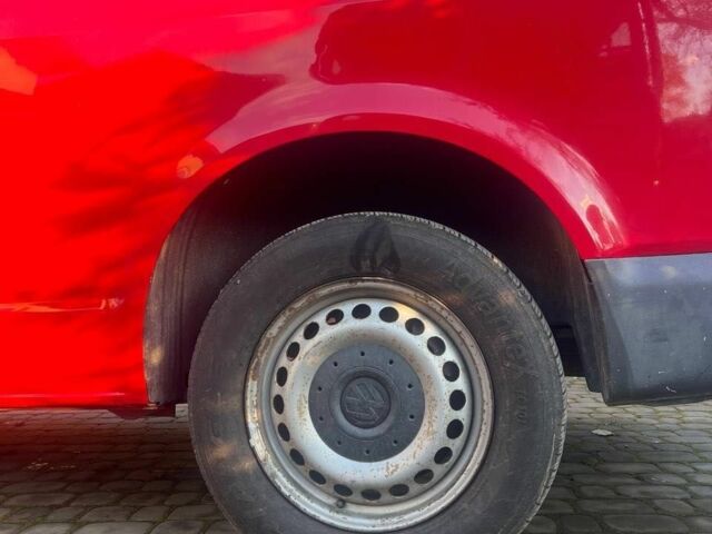 Красный Фольксваген Transporter, объемом двигателя 1.9 л и пробегом 334 тыс. км за 7200 $, фото 6 на Automoto.ua