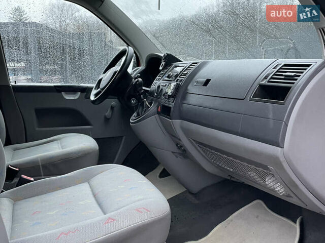 Красный Фольксваген Transporter, объемом двигателя 1.9 л и пробегом 335 тыс. км за 7899 $, фото 84 на Automoto.ua