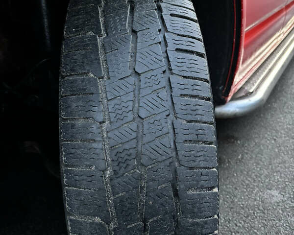 Красный Фольксваген Transporter, объемом двигателя 1.98 л и пробегом 259 тыс. км за 8500 $, фото 11 на Automoto.ua