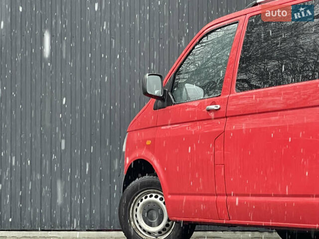 Красный Фольксваген Transporter, объемом двигателя 1.9 л и пробегом 335 тыс. км за 7899 $, фото 71 на Automoto.ua