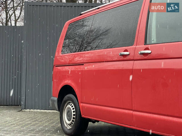 Красный Фольксваген Transporter, объемом двигателя 1.9 л и пробегом 335 тыс. км за 7899 $, фото 43 на Automoto.ua