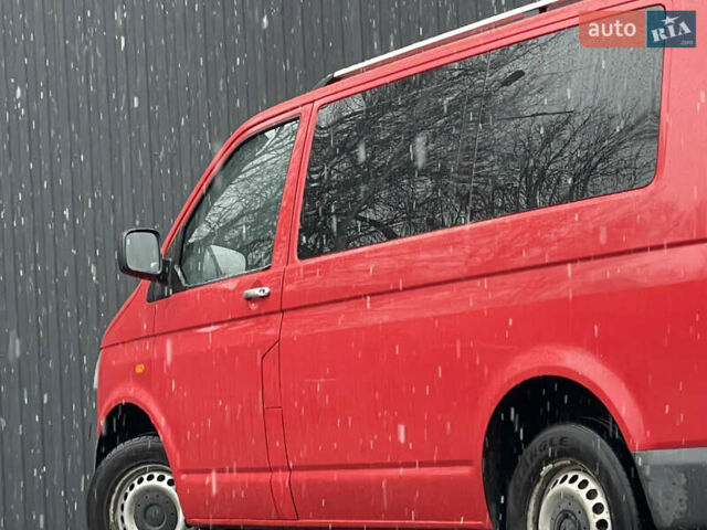 Красный Фольксваген Transporter, объемом двигателя 1.9 л и пробегом 335 тыс. км за 7899 $, фото 69 на Automoto.ua