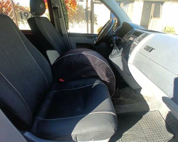 Красный Фольксваген Transporter, объемом двигателя 1.98 л и пробегом 383 тыс. км за 8500 $, фото 2 на Automoto.ua