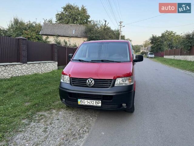 Красный Фольксваген Transporter, объемом двигателя 1.9 л и пробегом 285 тыс. км за 9500 $, фото 5 на Automoto.ua
