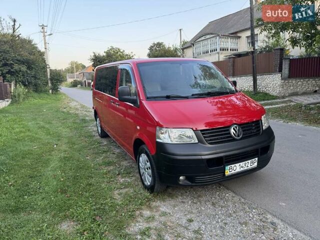 Красный Фольксваген Transporter, объемом двигателя 1.9 л и пробегом 285 тыс. км за 9500 $, фото 8 на Automoto.ua