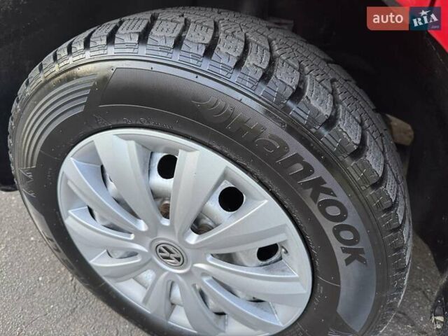 Красный Фольксваген Transporter, объемом двигателя 1.9 л и пробегом 285 тыс. км за 9500 $, фото 36 на Automoto.ua