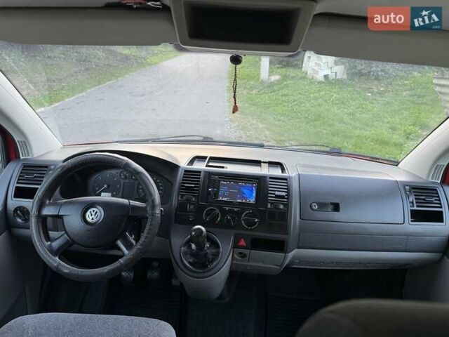 Красный Фольксваген Transporter, объемом двигателя 1.9 л и пробегом 285 тыс. км за 9500 $, фото 33 на Automoto.ua