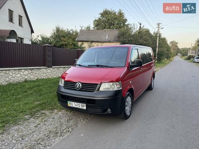 Красный Фольксваген Transporter, объемом двигателя 1.9 л и пробегом 285 тыс. км за 9500 $, фото 4 на Automoto.ua