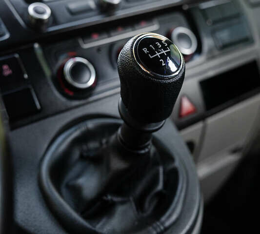 Красный Фольксваген Transporter, объемом двигателя 1.97 л и пробегом 470 тыс. км за 12900 $, фото 63 на Automoto.ua