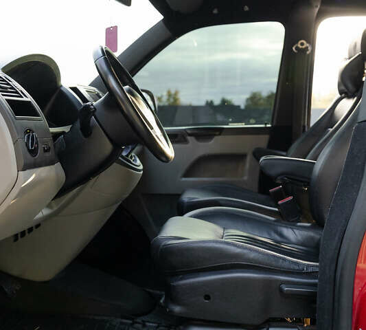 Красный Фольксваген Transporter, объемом двигателя 1.97 л и пробегом 470 тыс. км за 12900 $, фото 48 на Automoto.ua