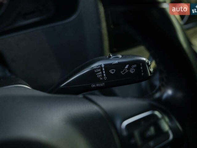 Красный Фольксваген Transporter, объемом двигателя 1.97 л и пробегом 470 тыс. км за 12900 $, фото 59 на Automoto.ua