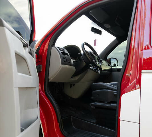 Красный Фольксваген Transporter, объемом двигателя 1.97 л и пробегом 470 тыс. км за 12900 $, фото 47 на Automoto.ua