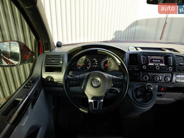 Красный Фольксваген Transporter, объемом двигателя 1.97 л и пробегом 470 тыс. км за 12900 $, фото 57 на Automoto.ua