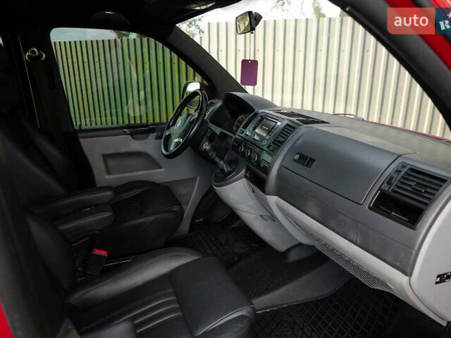 Красный Фольксваген Transporter, объемом двигателя 1.97 л и пробегом 470 тыс. км за 12900 $, фото 50 на Automoto.ua