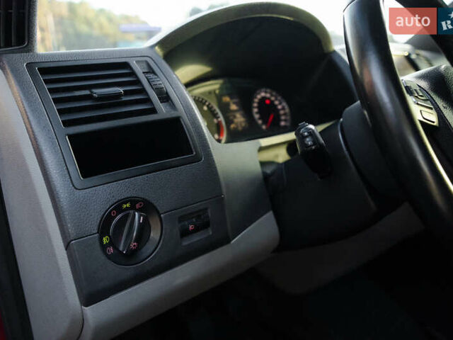 Красный Фольксваген Transporter, объемом двигателя 1.97 л и пробегом 470 тыс. км за 12900 $, фото 67 на Automoto.ua