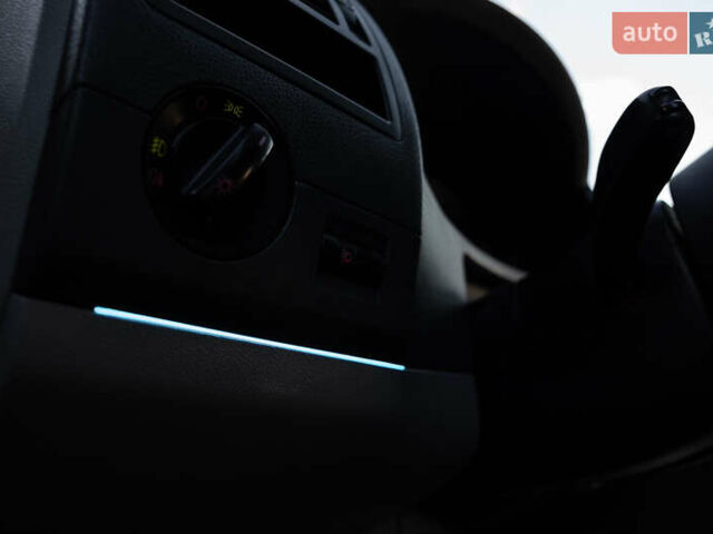 Красный Фольксваген Transporter, объемом двигателя 1.97 л и пробегом 470 тыс. км за 12900 $, фото 65 на Automoto.ua