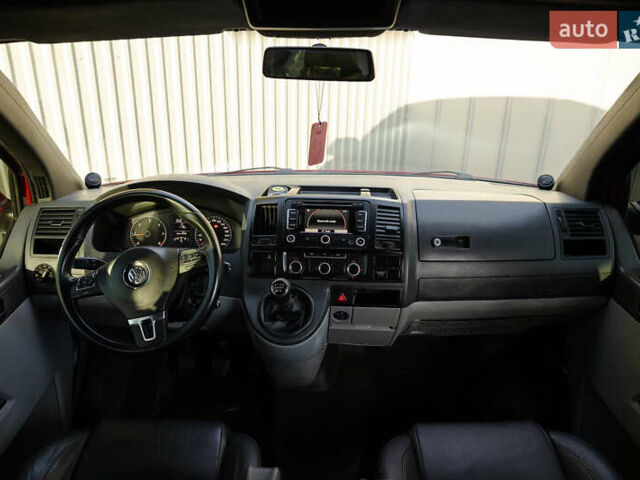 Красный Фольксваген Transporter, объемом двигателя 1.97 л и пробегом 470 тыс. км за 12900 $, фото 54 на Automoto.ua