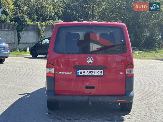 Красный Фольксваген Transporter, объемом двигателя 2 л и пробегом 230 тыс. км за 12700 $, фото 19 на Automoto.ua