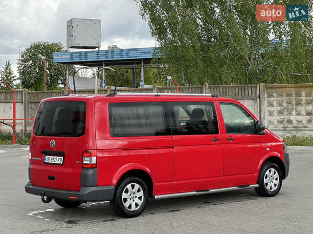 Красный Фольксваген Transporter, объемом двигателя 2 л и пробегом 230 тыс. км за 12700 $, фото 4 на Automoto.ua