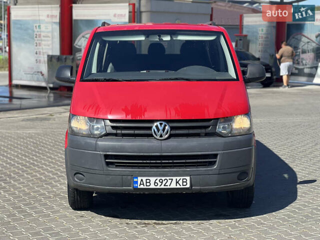 Красный Фольксваген Transporter, объемом двигателя 2 л и пробегом 230 тыс. км за 12700 $, фото 23 на Automoto.ua