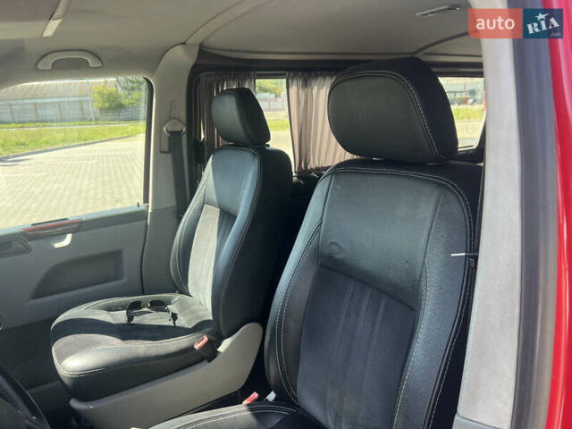 Красный Фольксваген Transporter, объемом двигателя 2 л и пробегом 230 тыс. км за 12700 $, фото 13 на Automoto.ua
