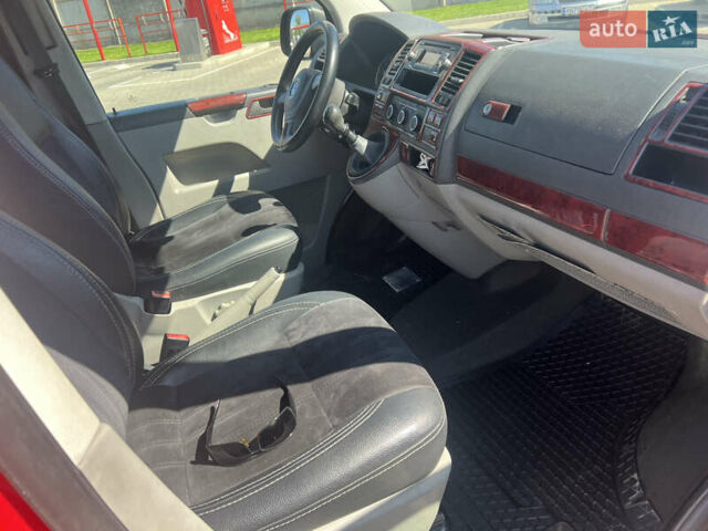 Красный Фольксваген Transporter, объемом двигателя 2 л и пробегом 230 тыс. км за 12700 $, фото 17 на Automoto.ua