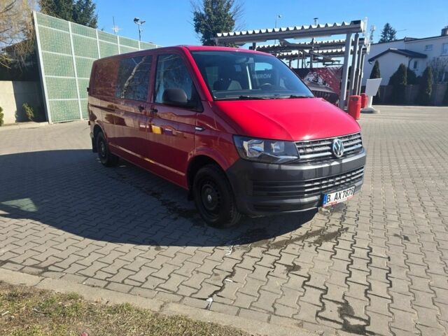 Красный Фольксваген Transporter, объемом двигателя 2 л и пробегом 146 тыс. км за 10000 $, фото 1 на Automoto.ua