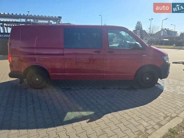 Красный Фольксваген Transporter, объемом двигателя 2 л и пробегом 146 тыс. км за 12500 $, фото 8 на Automoto.ua