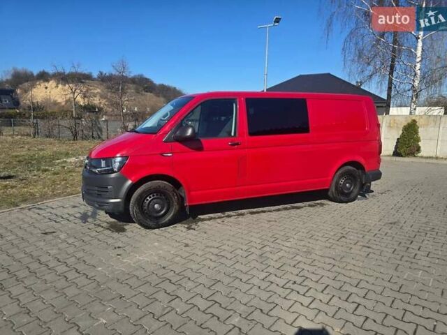 Красный Фольксваген Transporter, объемом двигателя 2 л и пробегом 146 тыс. км за 12500 $, фото 7 на Automoto.ua