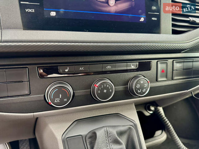 Червоний Фольксваген Transporter, об'ємом двигуна 2 л та пробігом 219 тис. км за 26550 $, фото 40 на Automoto.ua