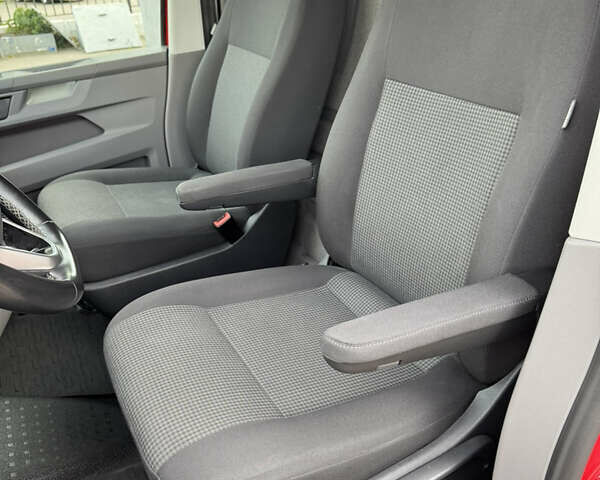 Червоний Фольксваген Transporter, об'ємом двигуна 2 л та пробігом 219 тис. км за 26550 $, фото 27 на Automoto.ua