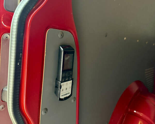 Червоний Фольксваген Transporter, об'ємом двигуна 2 л та пробігом 219 тис. км за 26550 $, фото 54 на Automoto.ua