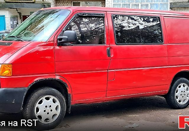 Червоний Фольксваген Transporter, об'ємом двигуна 2.5 л та пробігом 470 тис. км за 4500 $, фото 2 на Automoto.ua