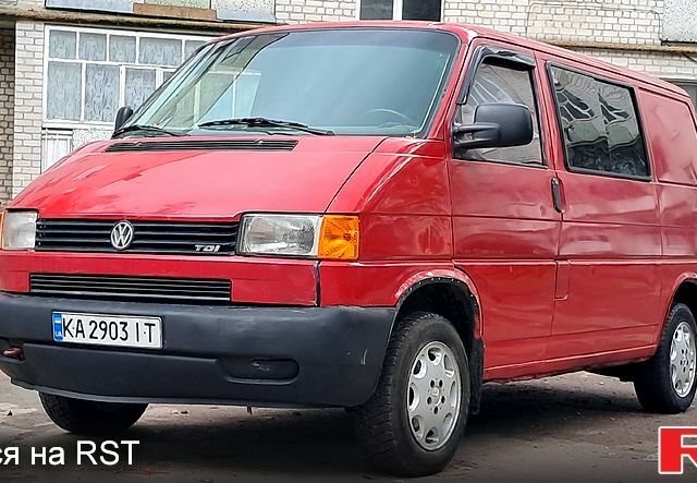 Червоний Фольксваген Transporter, об'ємом двигуна 2.5 л та пробігом 470 тис. км за 4500 $, фото 4 на Automoto.ua
