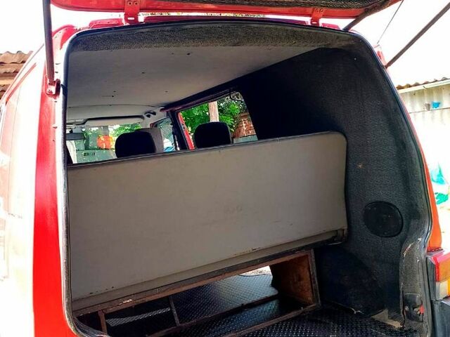 Червоний Фольксваген Transporter, об'ємом двигуна 1.9 л та пробігом 360 тис. км за 5200 $, фото 7 на Automoto.ua