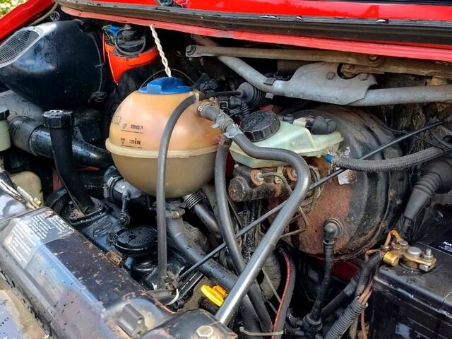 Червоний Фольксваген Transporter, об'ємом двигуна 1.9 л та пробігом 360 тис. км за 5200 $, фото 10 на Automoto.ua