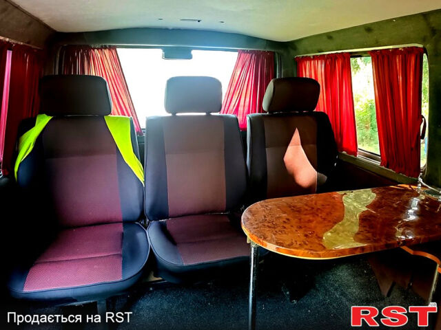 Фольксваген Transporter 2003 в Харькове на Automoto.ua Красный Фольксваген Transporter, объемом двигателя 2.5 л и пробегом 380 тыс. км за 7200 $, фото 12 на Automoto.ua