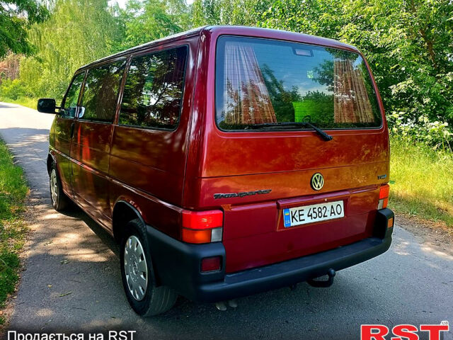 Фольксваген Transporter 2003 в Харькове на Automoto.ua Красный Фольксваген Transporter, объемом двигателя 2.5 л и пробегом 380 тыс. км за 7200 $, фото 3 на Automoto.ua