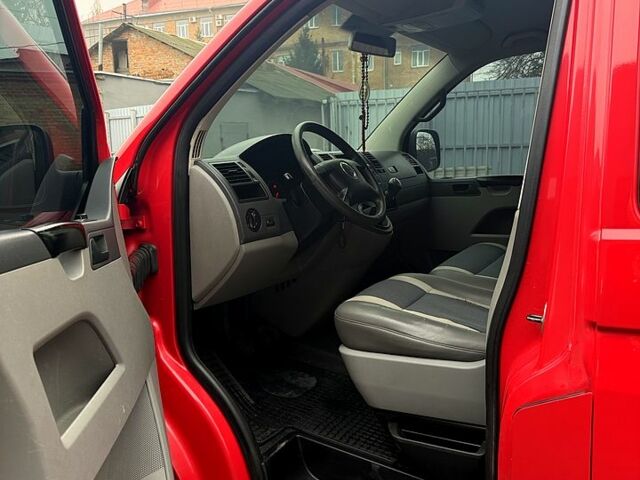 Червоний Фольксваген Transporter, об'ємом двигуна 1.9 л та пробігом 290 тис. км за 8600 $, фото 8 на Automoto.ua