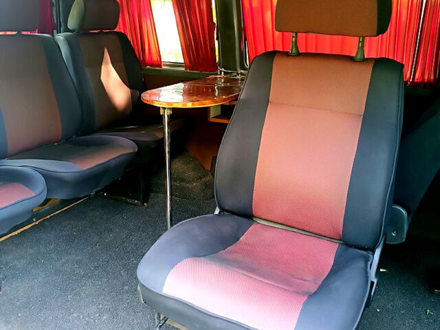 Фольксваген Transporter 2003 в Харькове на Automoto.ua Красный Фольксваген Transporter, объемом двигателя 2.5 л и пробегом 380 тыс. км за 7200 $, фото 11 на Automoto.ua