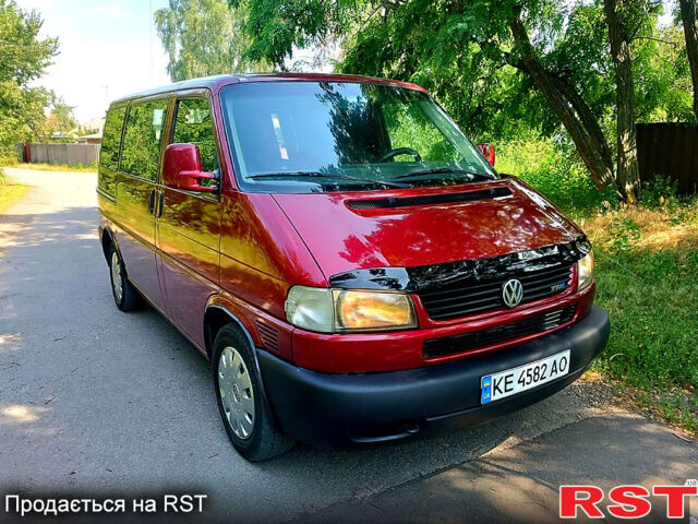 Фольксваген Transporter 2003 в Харькове на Automoto.ua Красный Фольксваген Transporter, объемом двигателя 2.5 л и пробегом 380 тыс. км за 7200 $, фото 2 на Automoto.ua