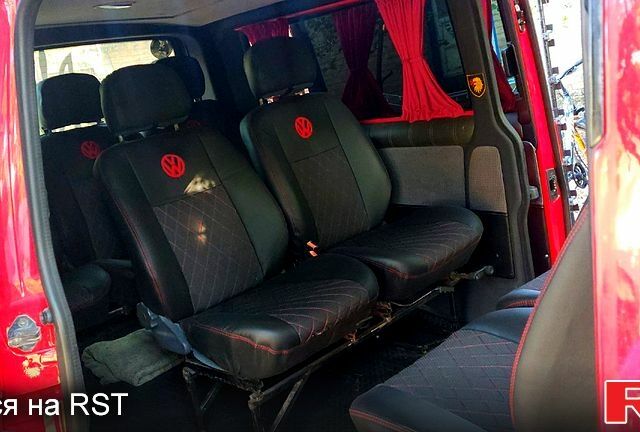 Красный Фольксваген Transporter, объемом двигателя 2.5 л и пробегом 285 тыс. км за 9000 $, фото 6 на Automoto.ua