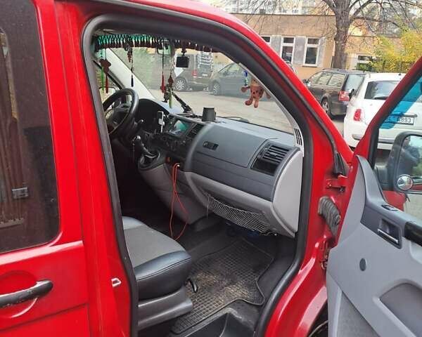 Красный Фольксваген Transporter, объемом двигателя 0 л и пробегом 4 тыс. км за 7500 $, фото 3 на Automoto.ua