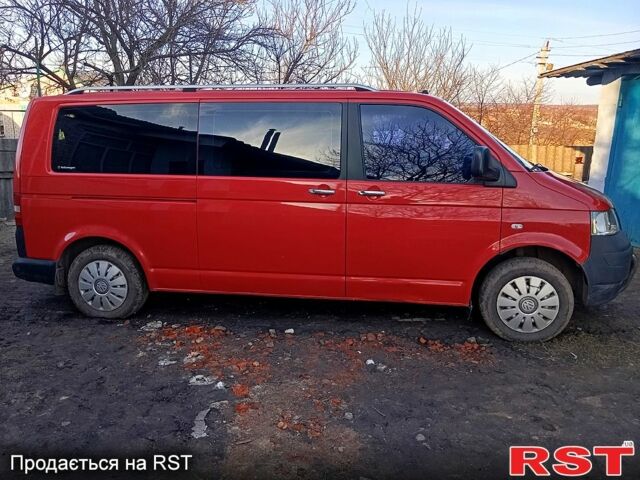 Красный Фольксваген Transporter, объемом двигателя 25 л и пробегом 280 тыс. км за 8490 $, фото 4 на Automoto.ua