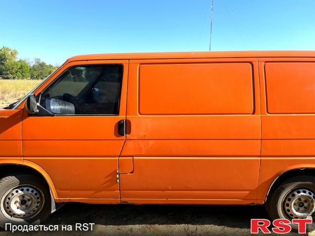 Фольксваген Transporter, объемом двигателя 2.5 л и пробегом 400 тыс. км за 4700 $, фото 2 на Automoto.ua