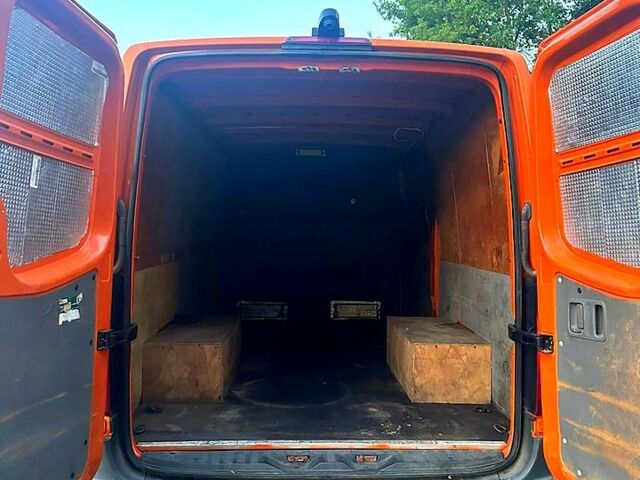 Фольксваген Transporter, объемом двигателя 2 л и пробегом 317 тыс. км за 11500 $, фото 4 на Automoto.ua