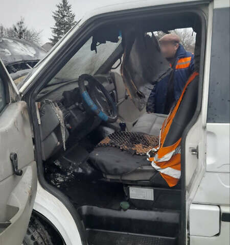 Фольксваген Transporter, объемом двигателя 2.4 л и пробегом 240 тыс. км за 1500 $, фото 3 на Automoto.ua