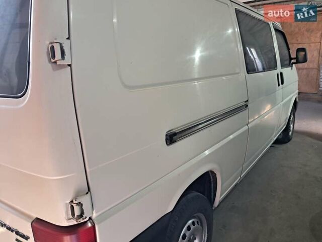 Фольксваген Transporter, объемом двигателя 2.5 л и пробегом 826 тыс. км за 5500 $, фото 4 на Automoto.ua