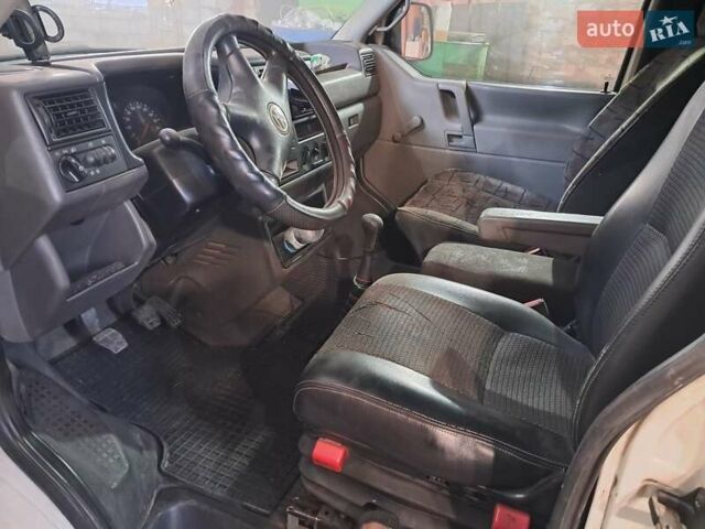 Фольксваген Transporter, объемом двигателя 2.5 л и пробегом 826 тыс. км за 5500 $, фото 3 на Automoto.ua